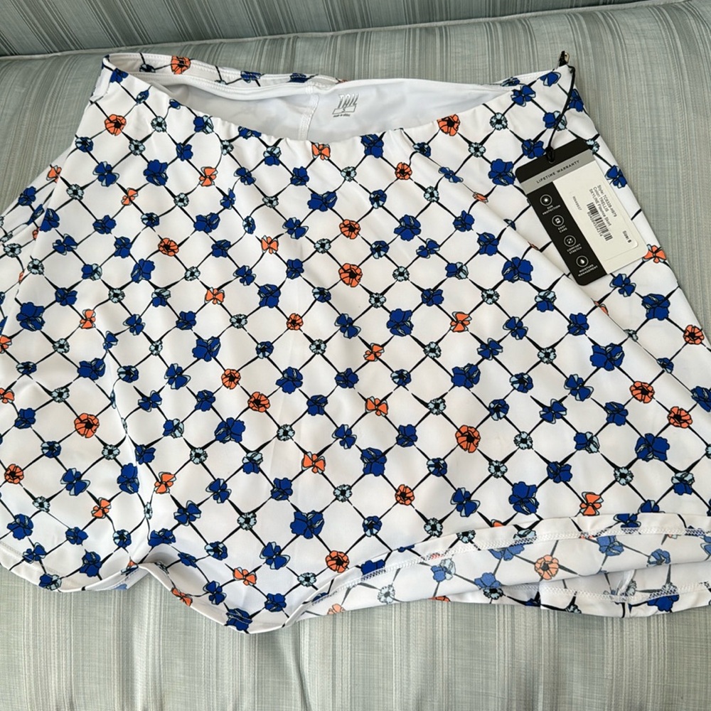Tail Poppy Love Skyline Flounce 13 1/2" tennis skirt - sz Small - NWT